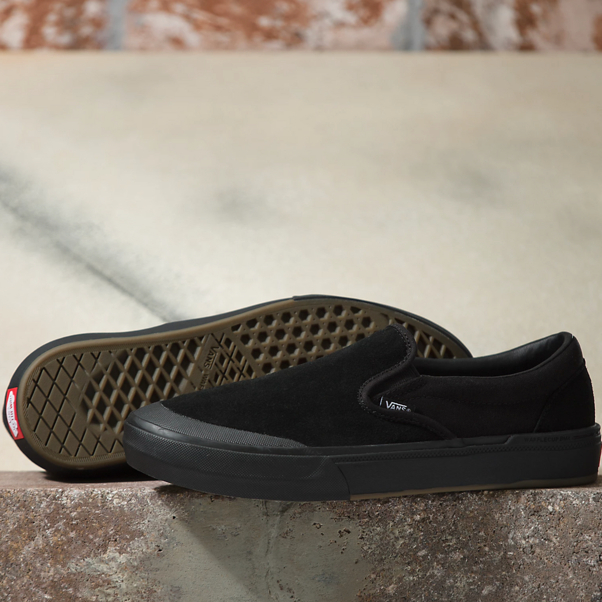 Vans slip on pro blackout outlet