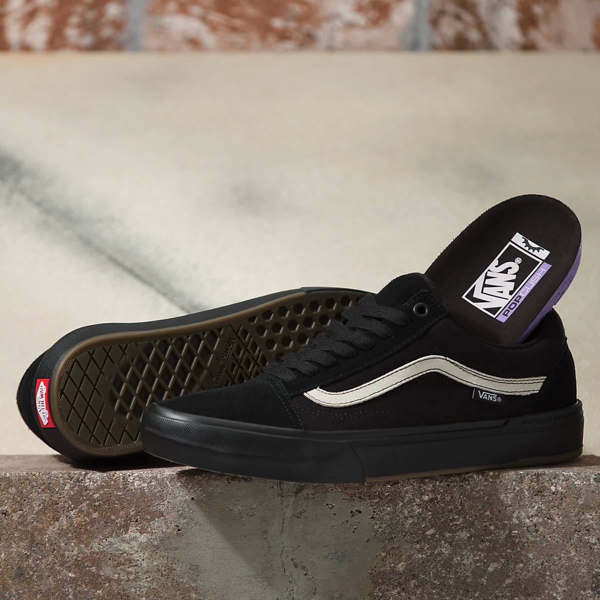 All black vans low top online