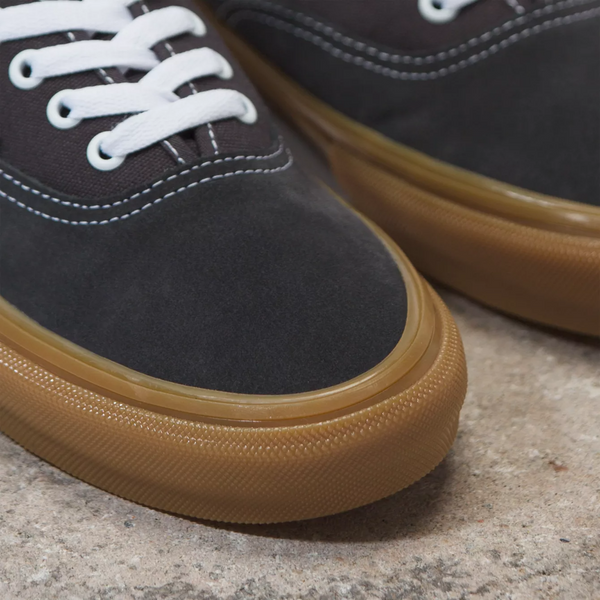 Vans authentic pro black 2025 light gum